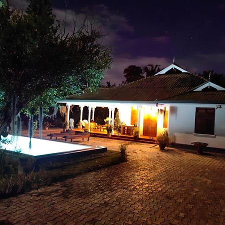 היקדואה Tranquility Guest House מראה חיצוני תמונה