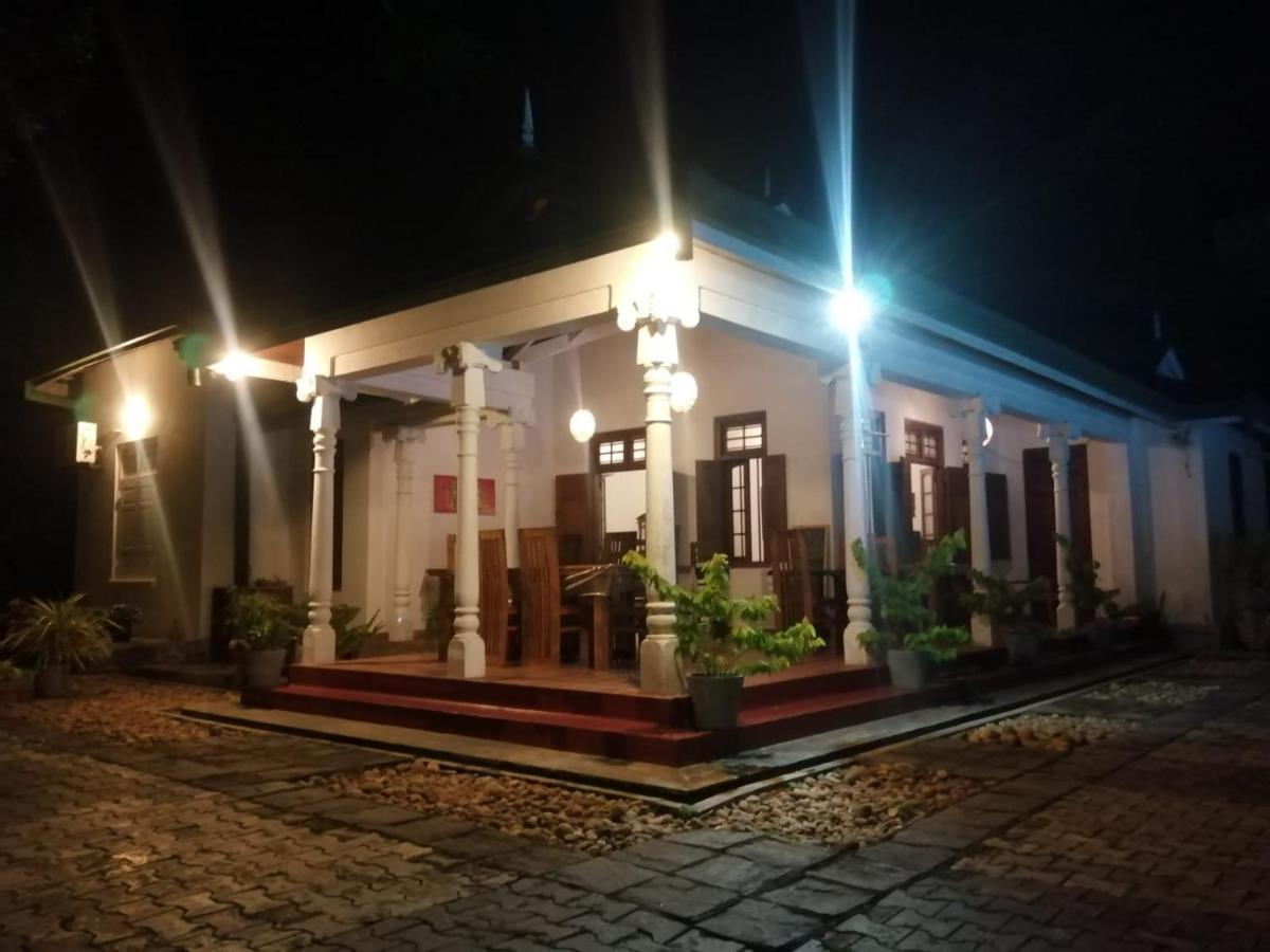 היקדואה Tranquility Guest House מראה חיצוני תמונה