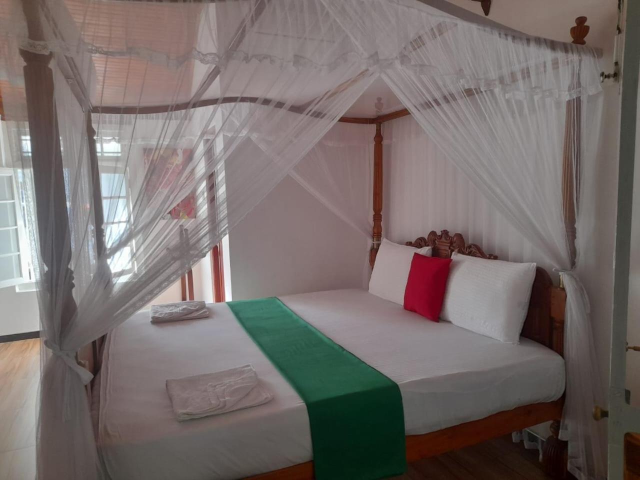 היקדואה Tranquility Guest House מראה חיצוני תמונה