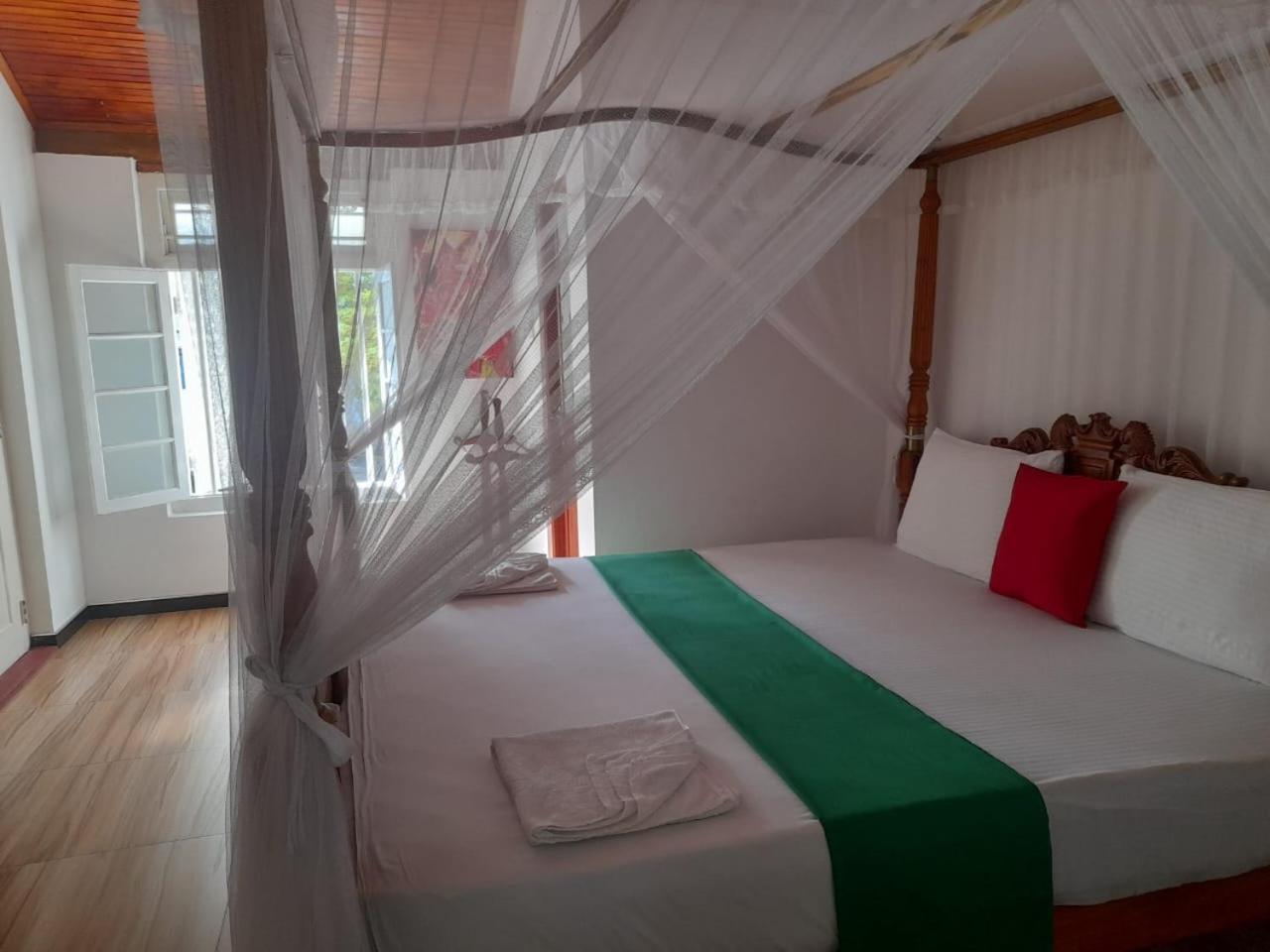 היקדואה Tranquility Guest House מראה חיצוני תמונה