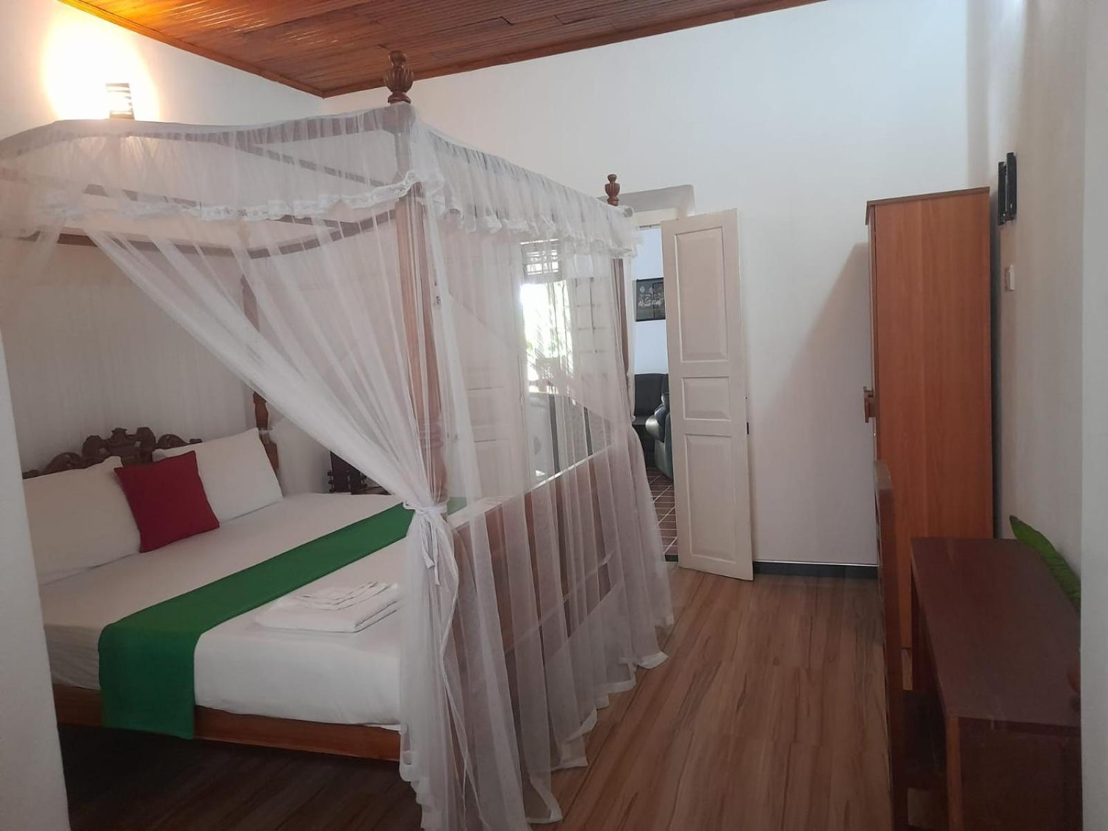 היקדואה Tranquility Guest House מראה חיצוני תמונה
